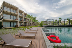 The Gallery Hotel Naiharn