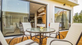 The Lago Apartments by Tropiclook