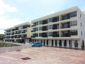 The Lago Apartments by Tropiclook