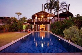 Barceló Coconut Island