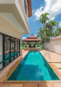 Villa Selaru by TropicLook