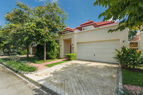 Villa Selaru by TropicLook