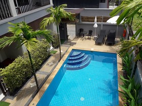 Vivi Boutique Room
