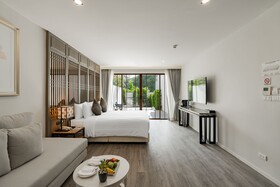 Bella Nara Phuket Naiyang Beach