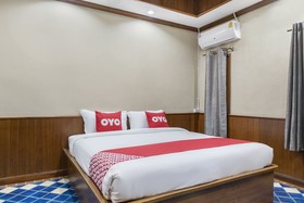 OYO 736 Green Poshtel
