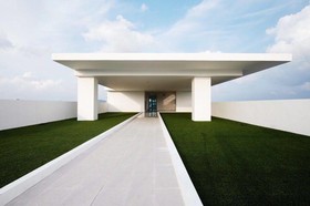 Modern Thai Suites