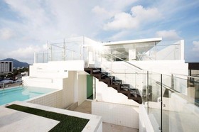 Modern Thai Suites