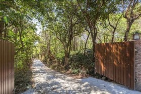 Baan Khunying - Secluded Beachfront