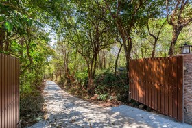 Baan Khunying - Secluded Beachfront