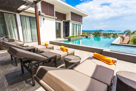 CasaBay Luxury Pool Villas
