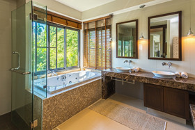 CasaBay Luxury Pool Villas