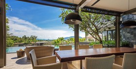 CasaBay Luxury Pool Villas