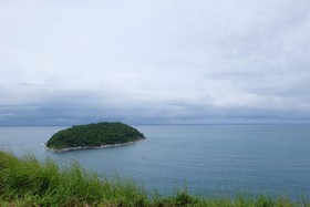 CasaBay Luxury Pool Villas