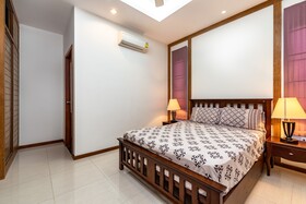 Champagne Pool Villa