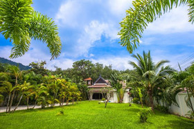 Champagne Villa by Jetta