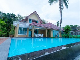 Fisherman Way Beach Resort
