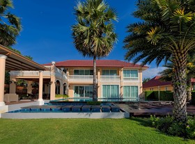 Fisherman Way Beach Resort