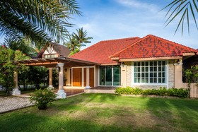 Fisherman Way Beach Resort