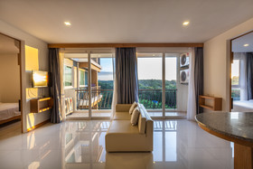 Grand Nai Harn Suites