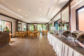 Grand Nai Harn Suites