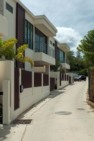 Laem Ka Villas by TropicLook