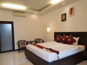 Monaburi Boutique Resort