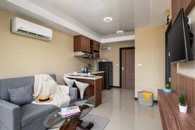 Naiharn Pearl Condo Hotel by Villacarte