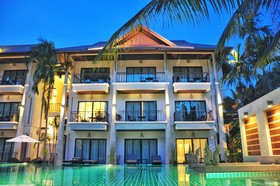 Navatara Phuket Resort