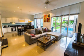 Oxygen Pool Villa by Rents In Phuket