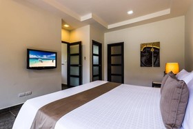 Phuket Pool Residence