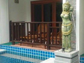 Meet Holiday Hotel