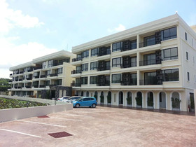 The Lago Condominium