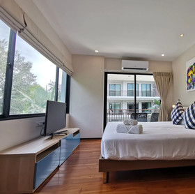 The Title - West Wing Apartments by Trips Phuket