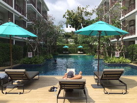 The Title - West Wing Apartments by Trips Phuket