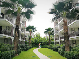 The Title - West Wing Apartments by Trips Phuket