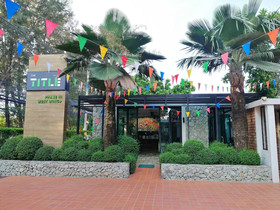 The Title - West Wing Apartments by Trips Phuket