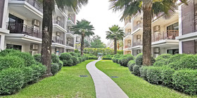 The Title - West Wing Apartments by Trips Phuket