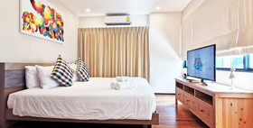 The Title - West Wing Apartments by Trips Phuket