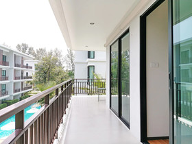 The Title - West Wing Apartments by Trips Phuket