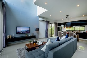 Utopia Naiharn Villa