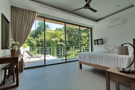 Ya Nui Beach Villas