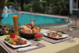 Ya Nui Resort