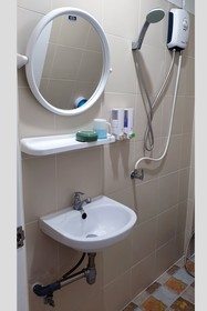 Hero Phuket by OYO Rooms