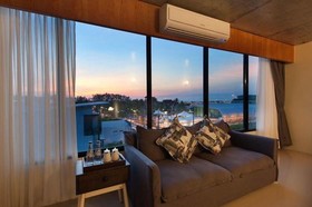 The Sixteenth Naiyang Beach Hotel