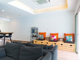 The Snug Airportel