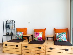 The Snug Airportel