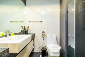6 Avenue Surin by Lofty