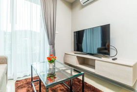 6 Avenue Surin by Lofty