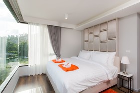 6Th Avenue Surin Beach