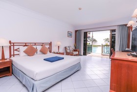 Amora Beach Resort Phuket